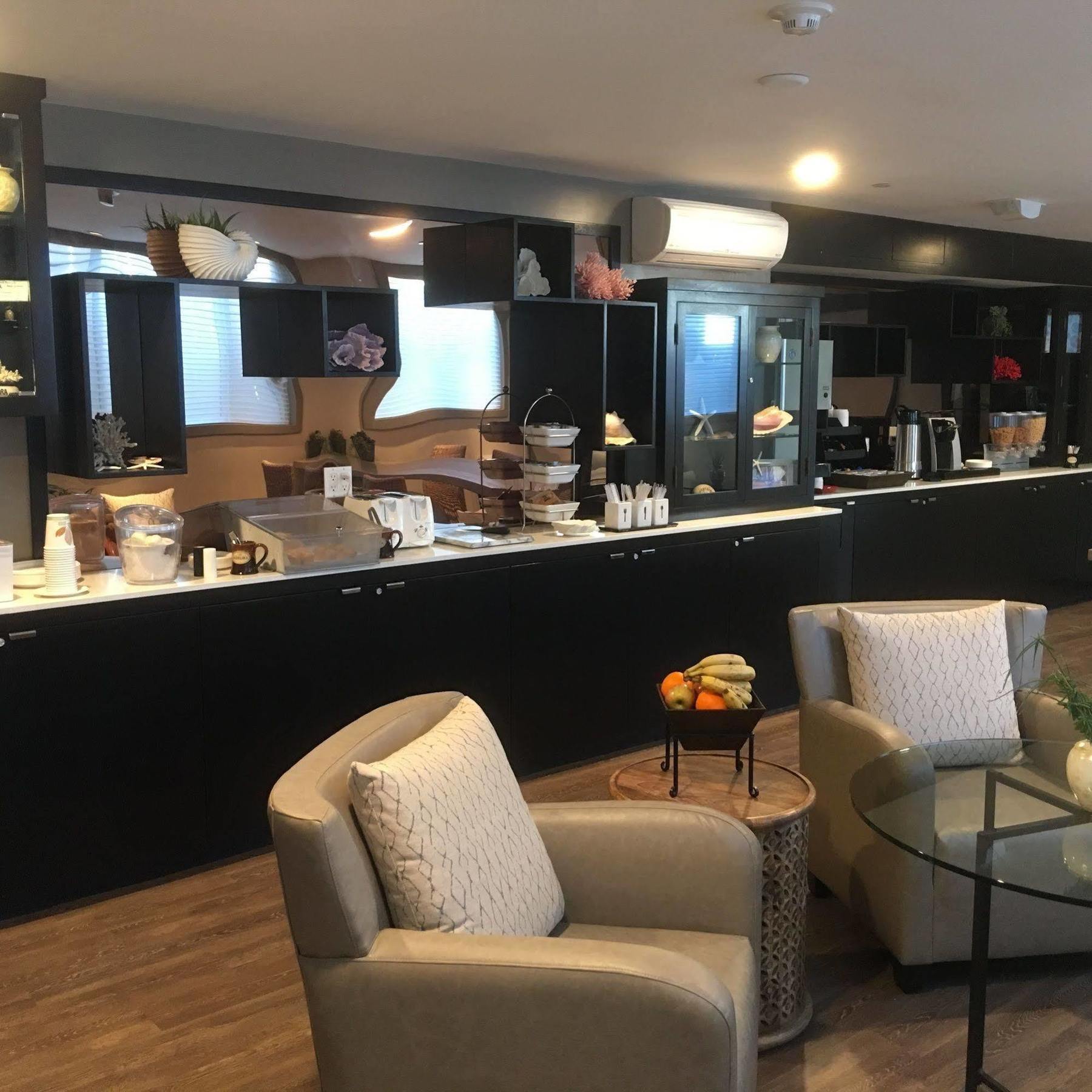 Aurora Hotel Avalon Εξωτερικό φωτογραφία